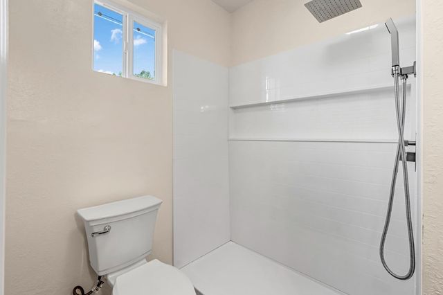 914 Clinton Street, Madera, CA 93638