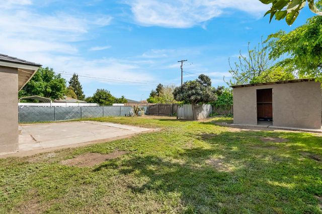 914 Clinton Street, Madera, CA 93638