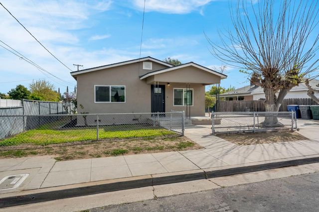 914 Clinton Street, Madera, CA 93638