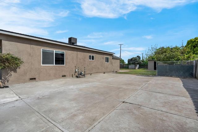 914 Clinton Street, Madera, CA 93638