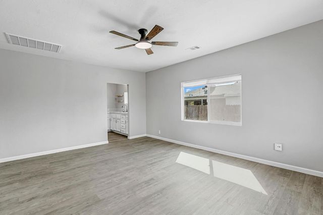 914 Clinton Street, Madera, CA 93638