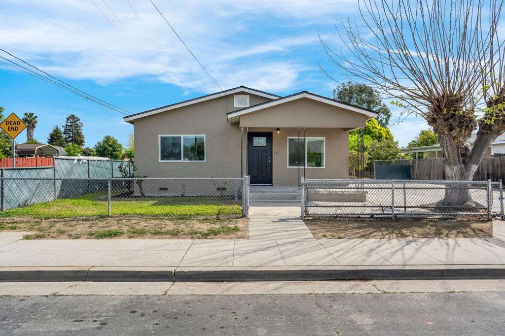 914 Clinton Street, Madera, CA 93638