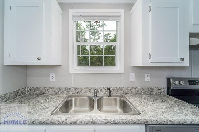 26 Odessa Road, Jesup, GA 31545