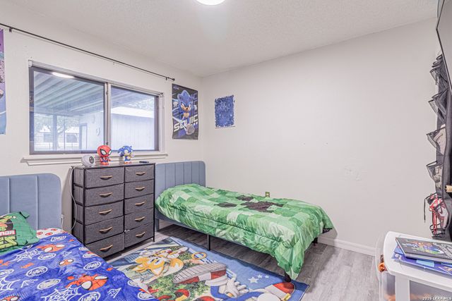 6039 Whispering Lake St, San Antonio, TX 78222