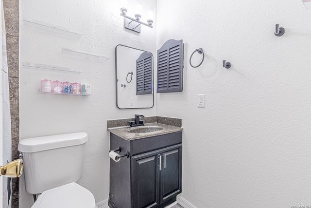 6039 Whispering Lake St, San Antonio, TX 78222