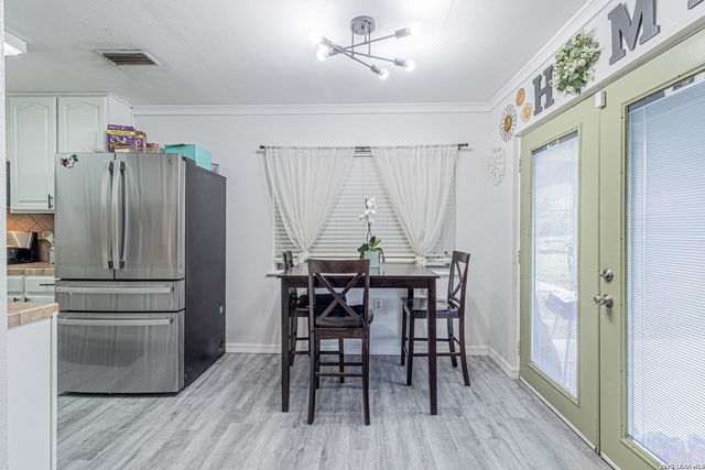 6039 Whispering Lake St, San Antonio, TX 78222