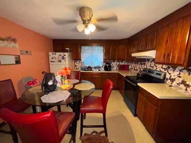 68 Mccarthy Ave, Leicester, MA 01611
