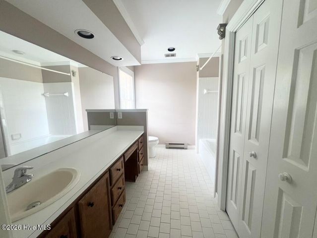 2203 Acorn Circle, Kinston, NC 28504