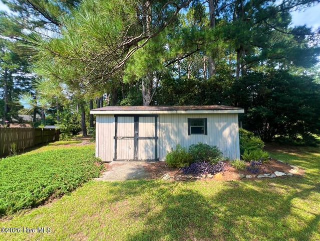 2203 Acorn Circle, Kinston, NC 28504