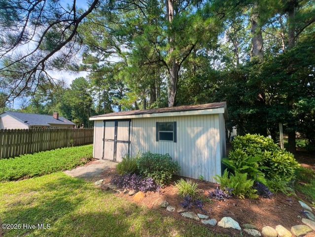 2203 Acorn Circle, Kinston, NC 28504
