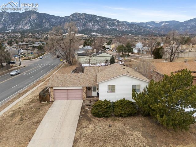 3750 Trail Rock Place, Colorado Springs, CO 80906