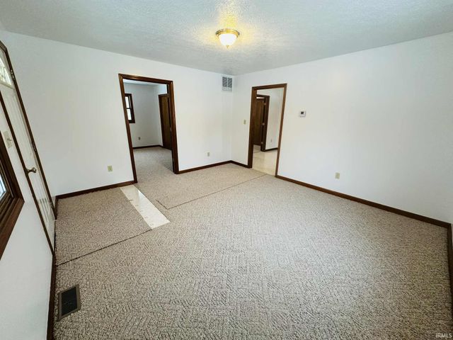 2158 Coveyville Road, Bedford, IN 47421