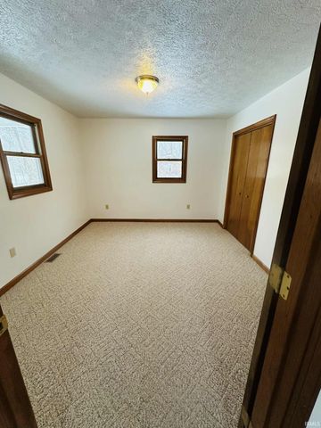 2158 Coveyville Road, Bedford, IN 47421