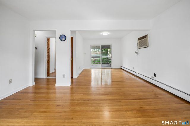 32 Hollow Wood Lane, Greenwich, CT 06831