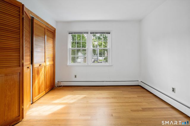 32 Hollow Wood Lane, Greenwich, CT 06831
