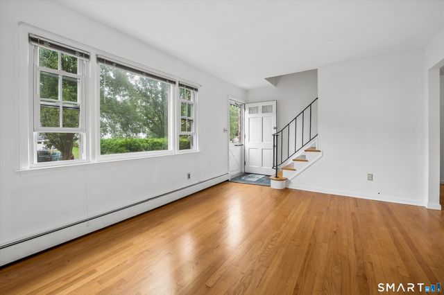 32 Hollow Wood Lane, Greenwich, CT 06831