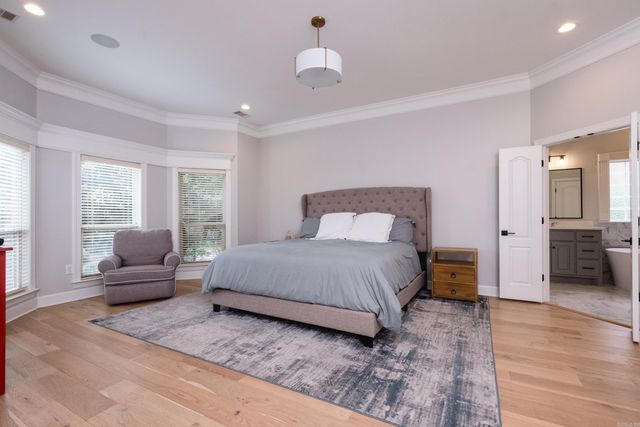 9 Farnham Loop, Little Rock, AR 72223