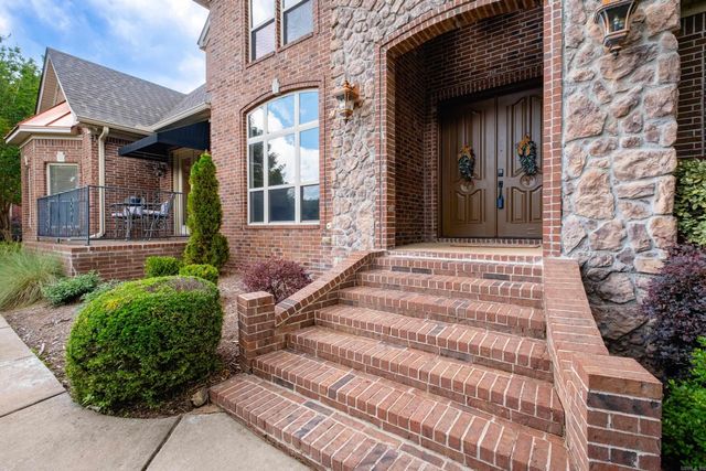 9 Farnham Loop, Little Rock, AR 72223