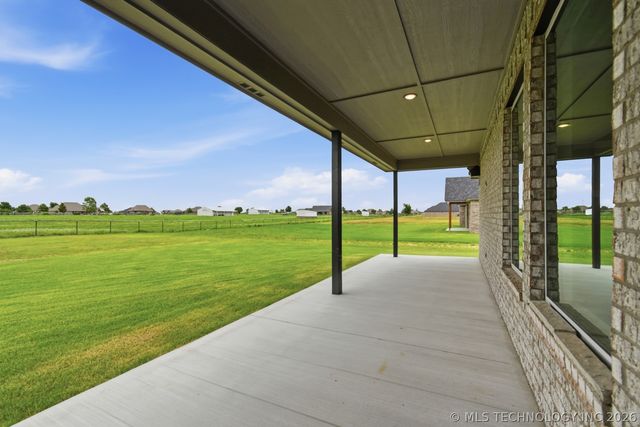 13733 N 58th East Avenue, Collinsville, OK 74021