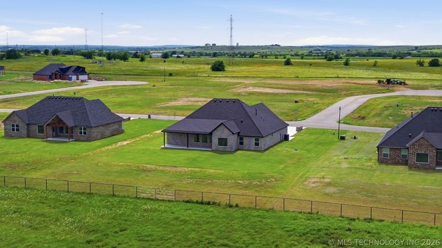 13733 N 58th East Avenue, Collinsville, OK 74021