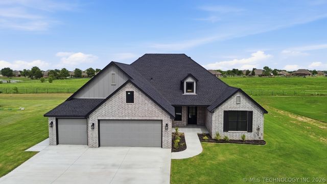 13733 N 58th East Avenue, Collinsville, OK 74021