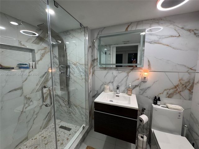 19195 Mystic Pointe Dr 205, Aventura, FL 33180