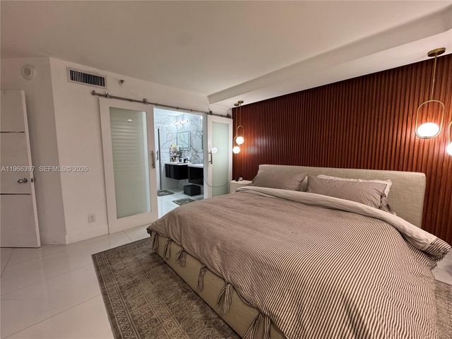 19195 Mystic Pointe Dr 205, Aventura, FL 33180