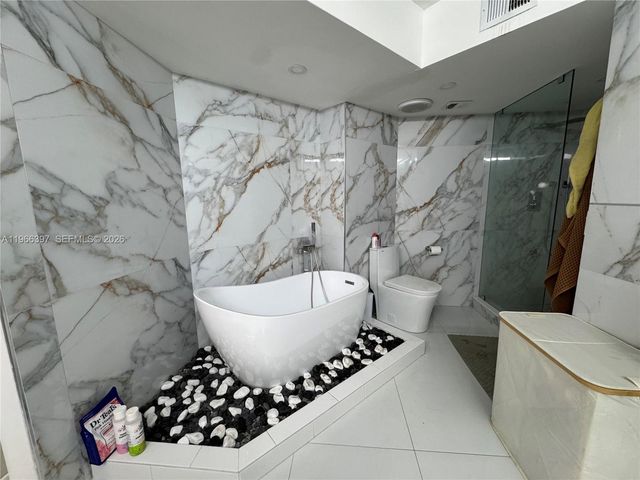 19195 Mystic Pointe Dr 205, Aventura, FL 33180