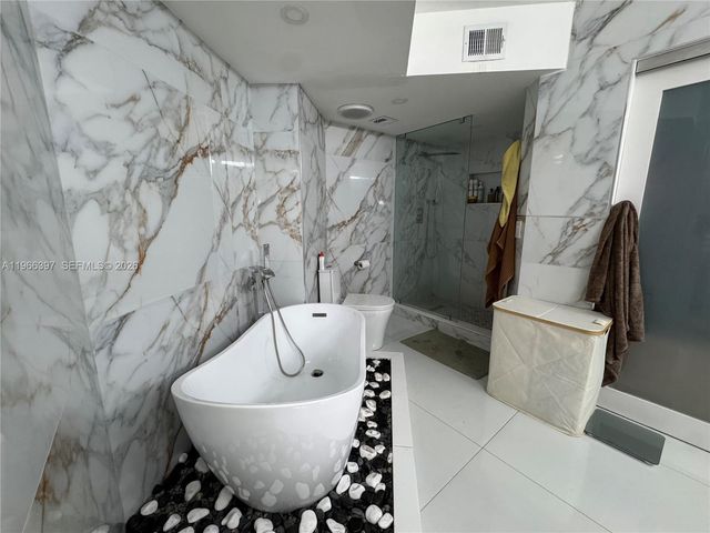 19195 Mystic Pointe Dr 205, Aventura, FL 33180