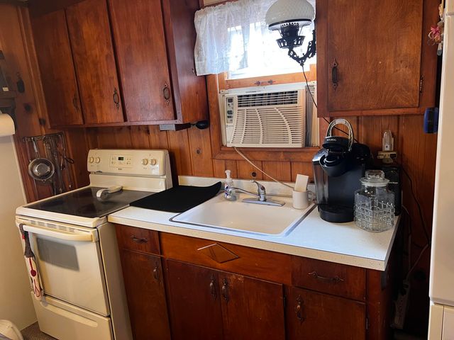 9213 Superior, St. Helen, MI 48656