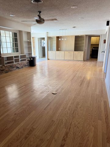 2115 62nd Street, Lubbock, TX 79412