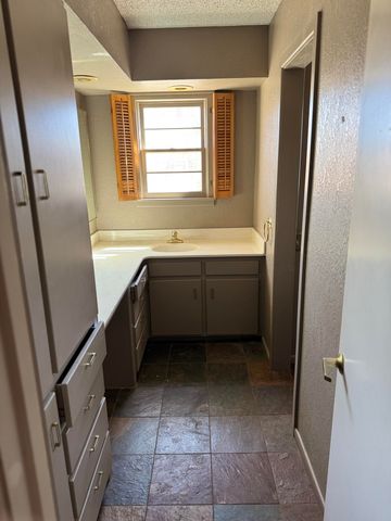 2115 62nd Street, Lubbock, TX 79412