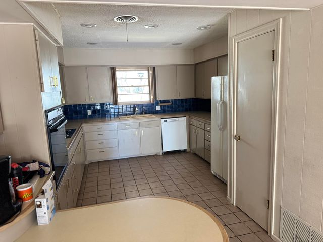 2115 62nd Street, Lubbock, TX 79412