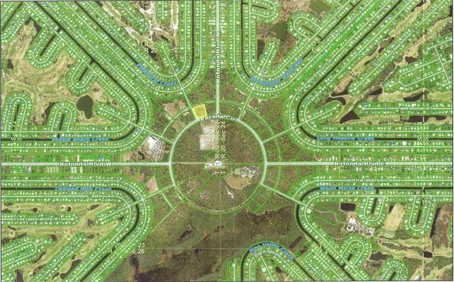 105 PARADE CIRCLE, Rotonda West, FL 33947