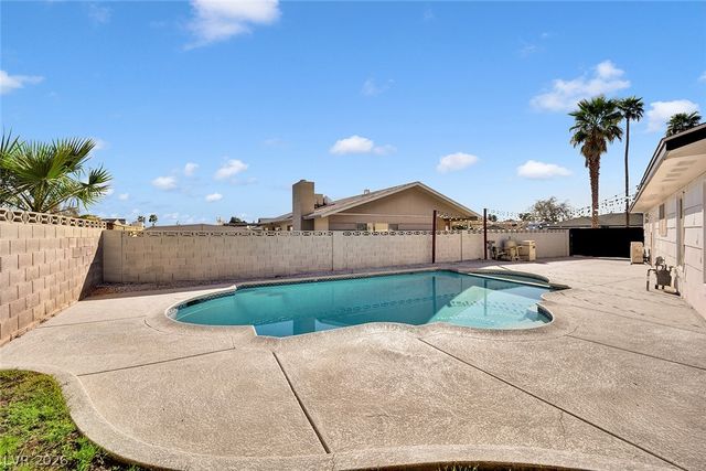 4518 El Canela Way, Las Vegas, NV 89121