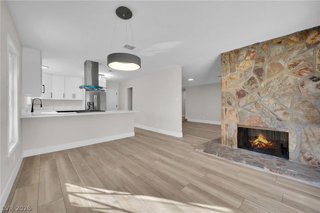 4518 El Canela Way, Las Vegas, NV 89121