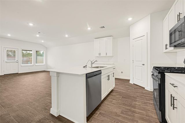 6851 Canyon Breeze Drive, Rosenberg, TX 77471