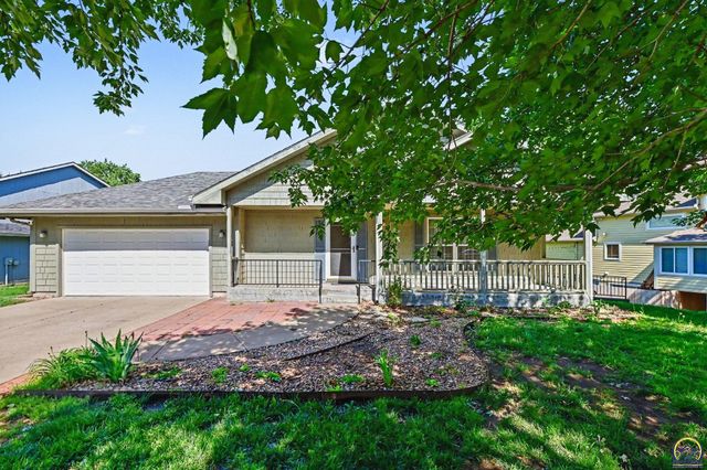 3355 SW Westport DR, Topeka, KS 66614