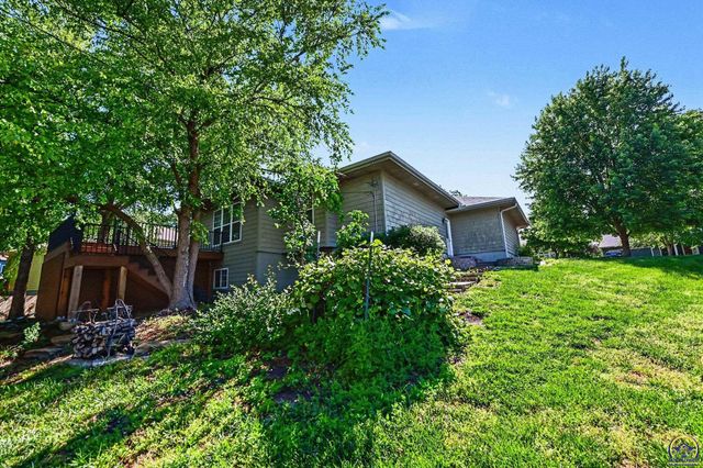 3355 SW Westport DR, Topeka, KS 66614