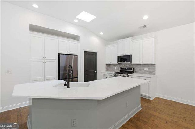 601 Stickley Oak Way, Woodstock, GA 30189