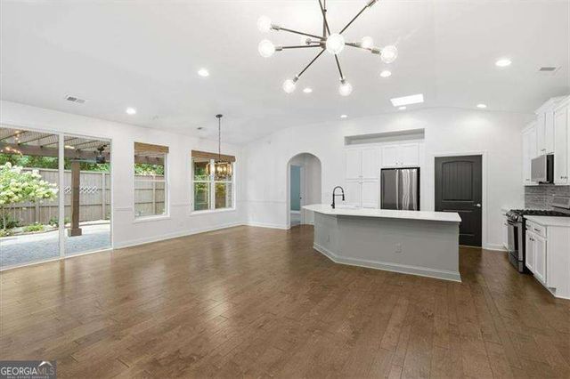 601 Stickley Oak Way, Woodstock, GA 30189