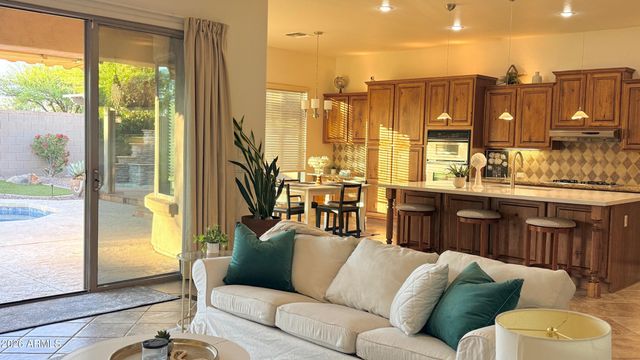 4258 E LOS ALTOS Road, Gilbert, AZ 85297