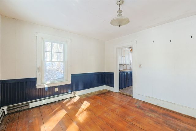 14 Leonard Ln, Holbrook, MA 02343