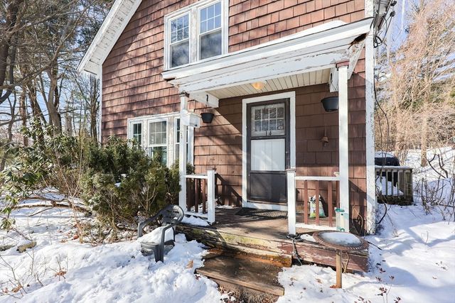 14 Leonard Ln, Holbrook, MA 02343