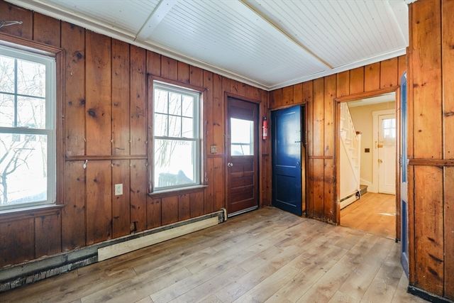 14 Leonard Ln, Holbrook, MA 02343