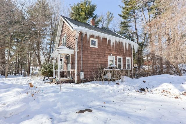 14 Leonard Ln, Holbrook, MA 02343