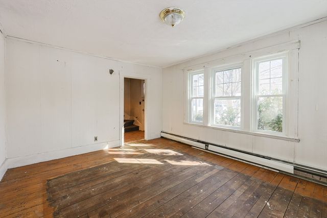 14 Leonard Ln, Holbrook, MA 02343