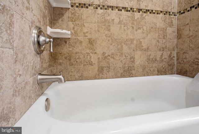 120 S 5TH AVE, Reading, PA 19611