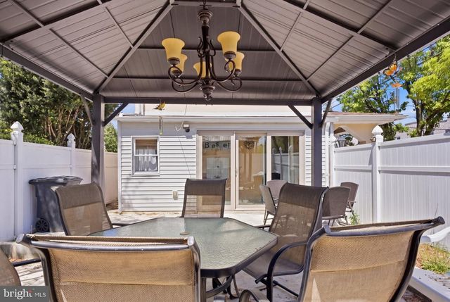 120 S 5TH AVE, Reading, PA 19611