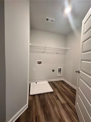 454 Sterling Creek Way, Loganville, GA 30052
